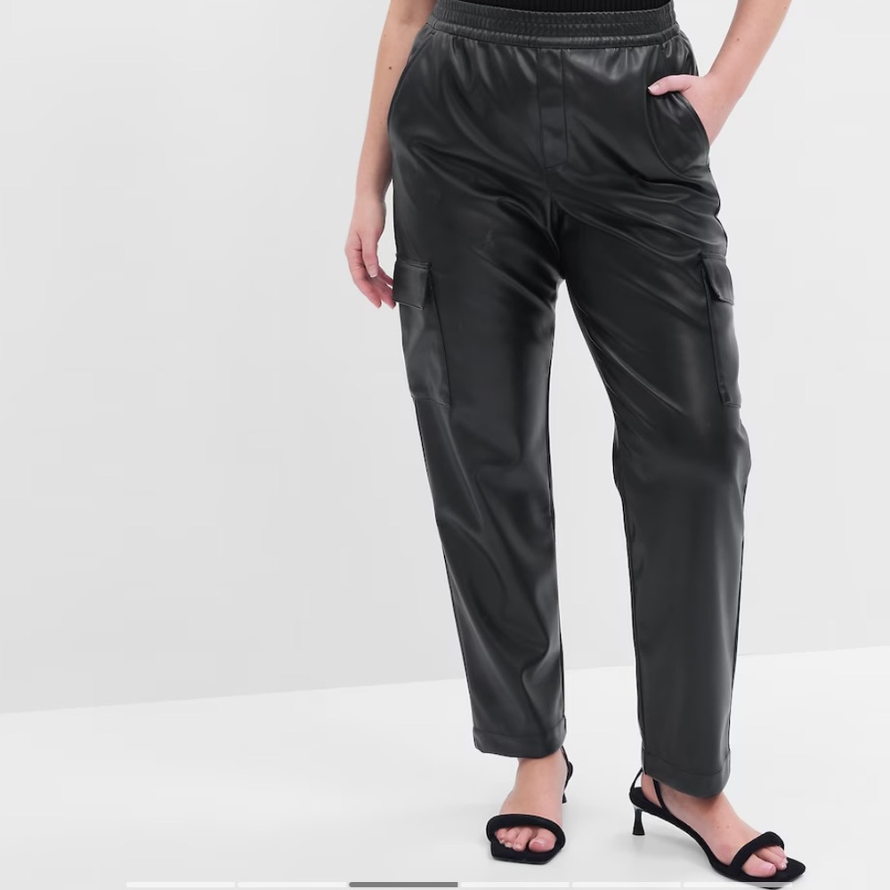 Gap Factory Mid Rise Easy Vegan-Leather Cargo Pants new with tags